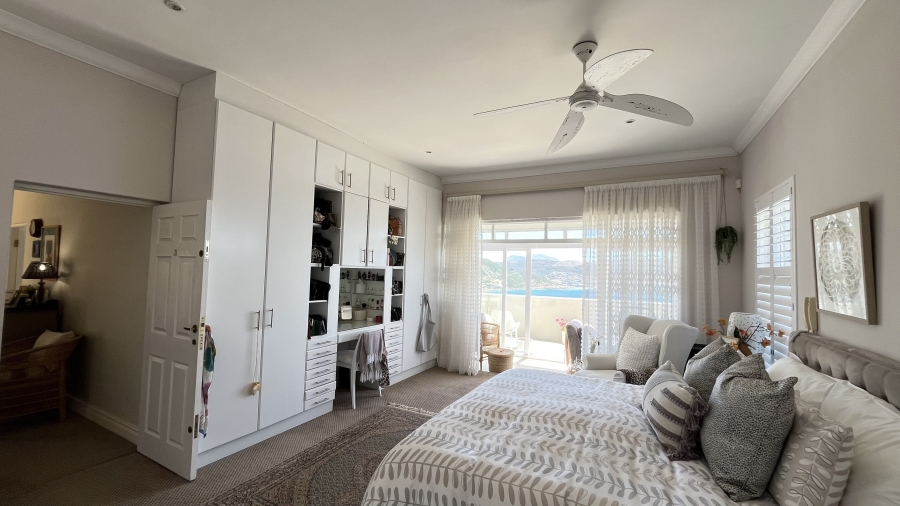 4 Bedroom Property for Sale in Simons Kloof Western Cape